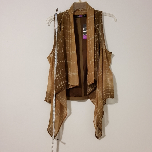 Brown and Tan Sleeveless Open Front Chiffon Vest - Picture 3 of 8